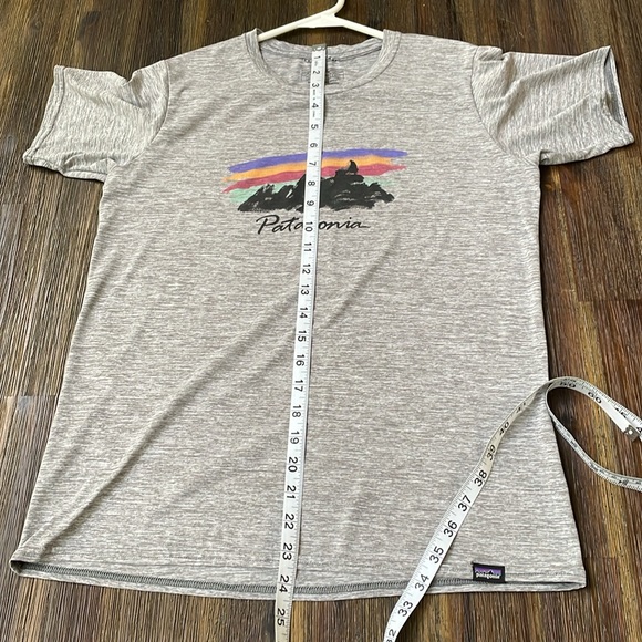 Patagonia Women’s Capilene Cool Daily Graphic T-Short EUC Sz S - Picture 7 of 8